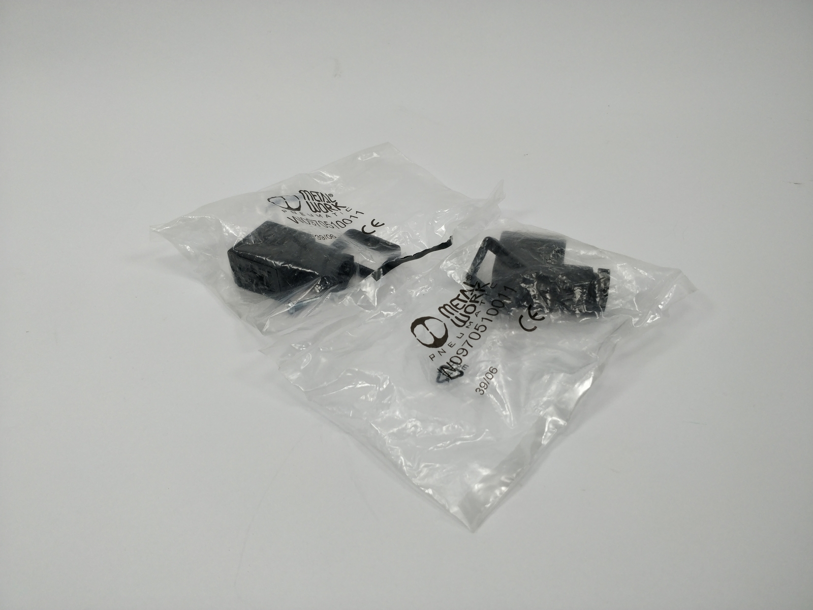 Metal work W0970510011 connector for coil side. 2 pcs