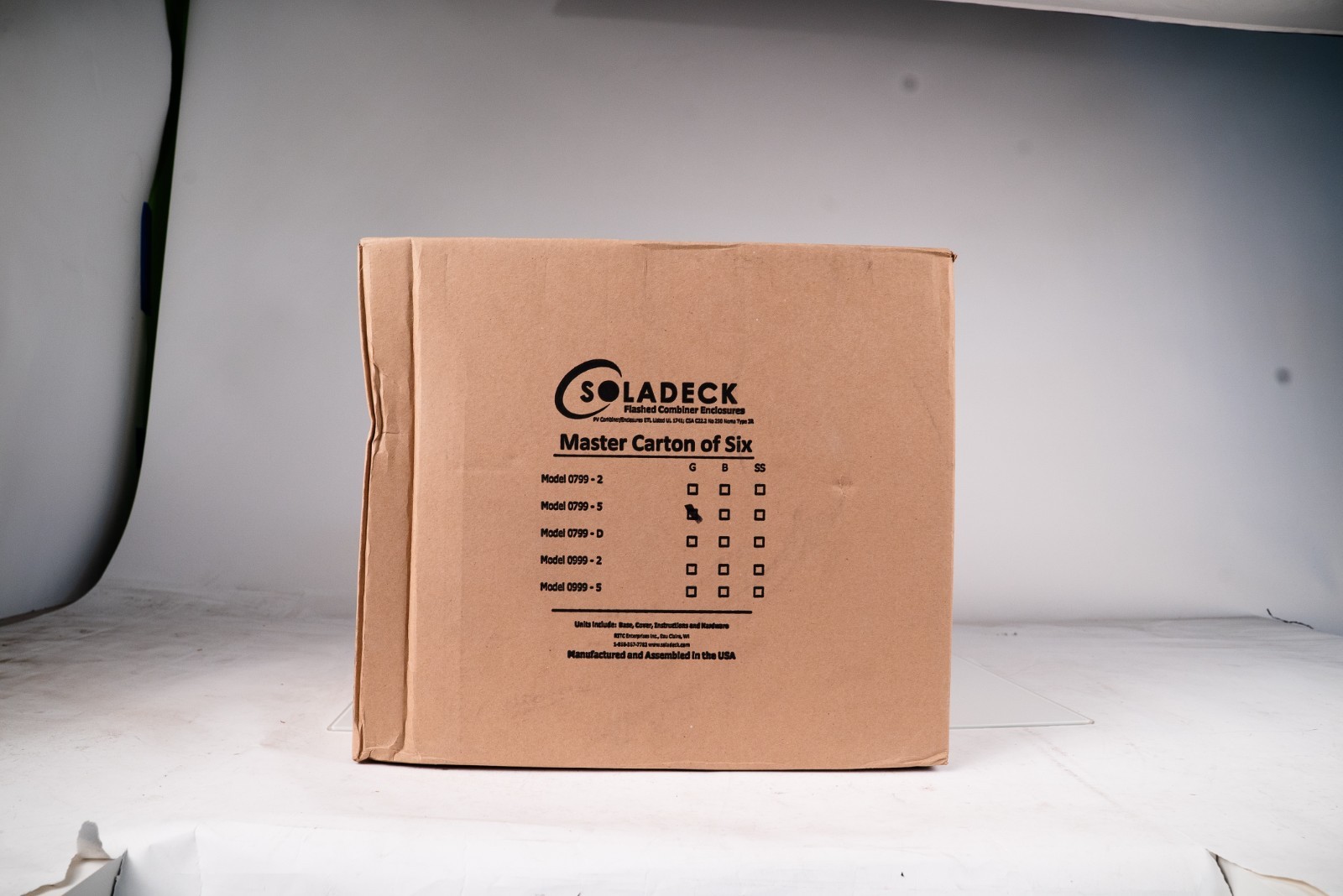 SolaDeck sd-0799-5G Outdoor Photovoltaic Enclosure 1 Box containing 6 units