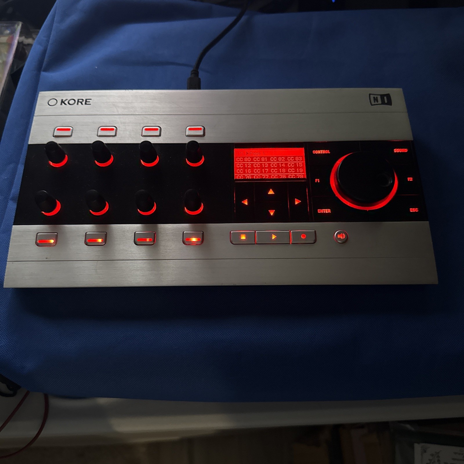Native Instruments Kore 2 USB MIDI Controller Tested Works w/ Driver Installed