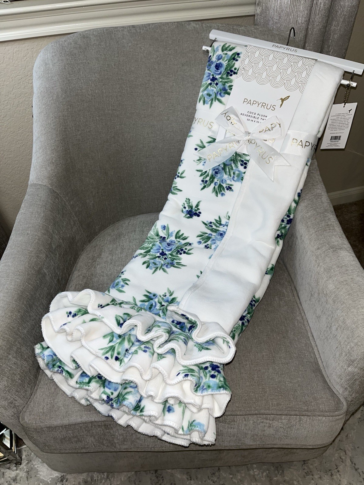 NWT Papyrus Coco Ruffle Edges Floral Design ReversibleThrow Blanket 50"X 70"