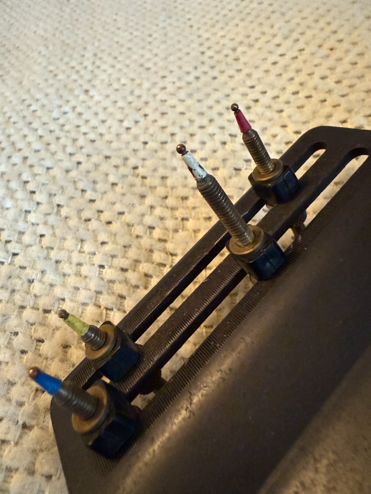 Dual Slot Archery Rest with 4 Pins