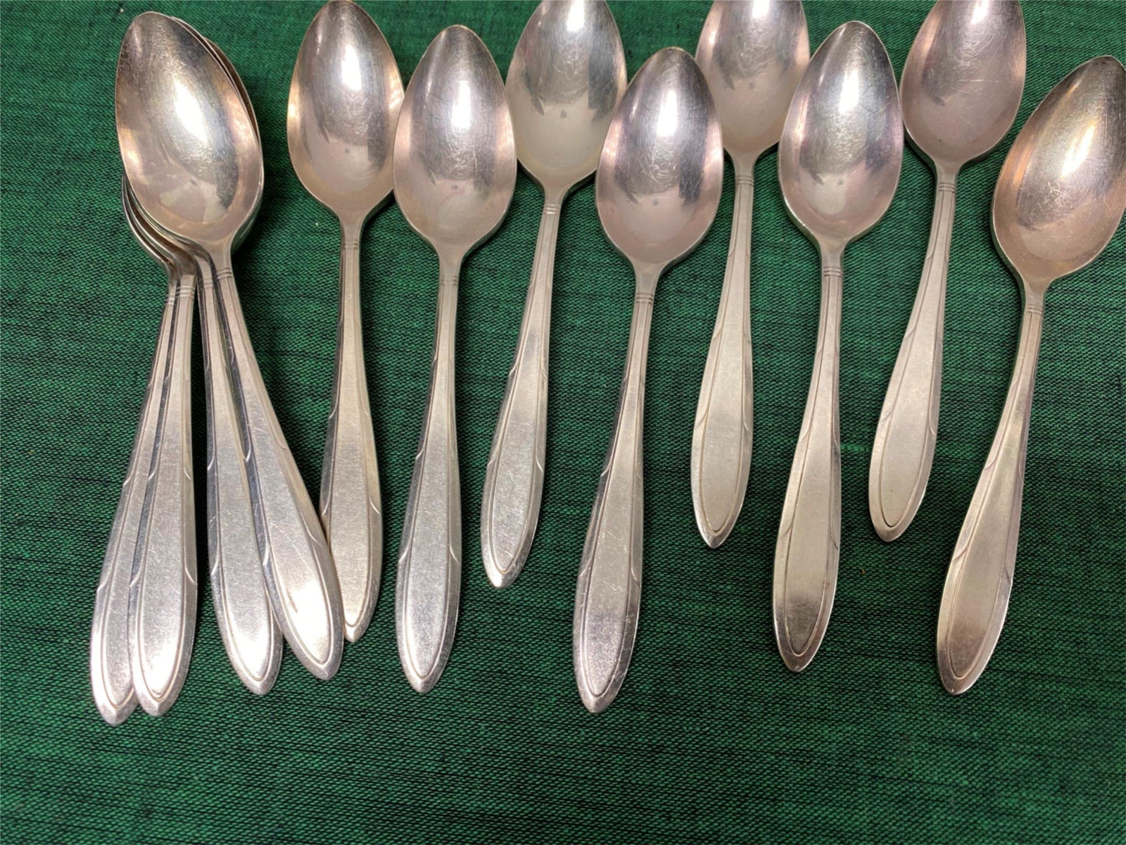 Oneida / Nobility Silverplate REVERIE Teaspoons x12