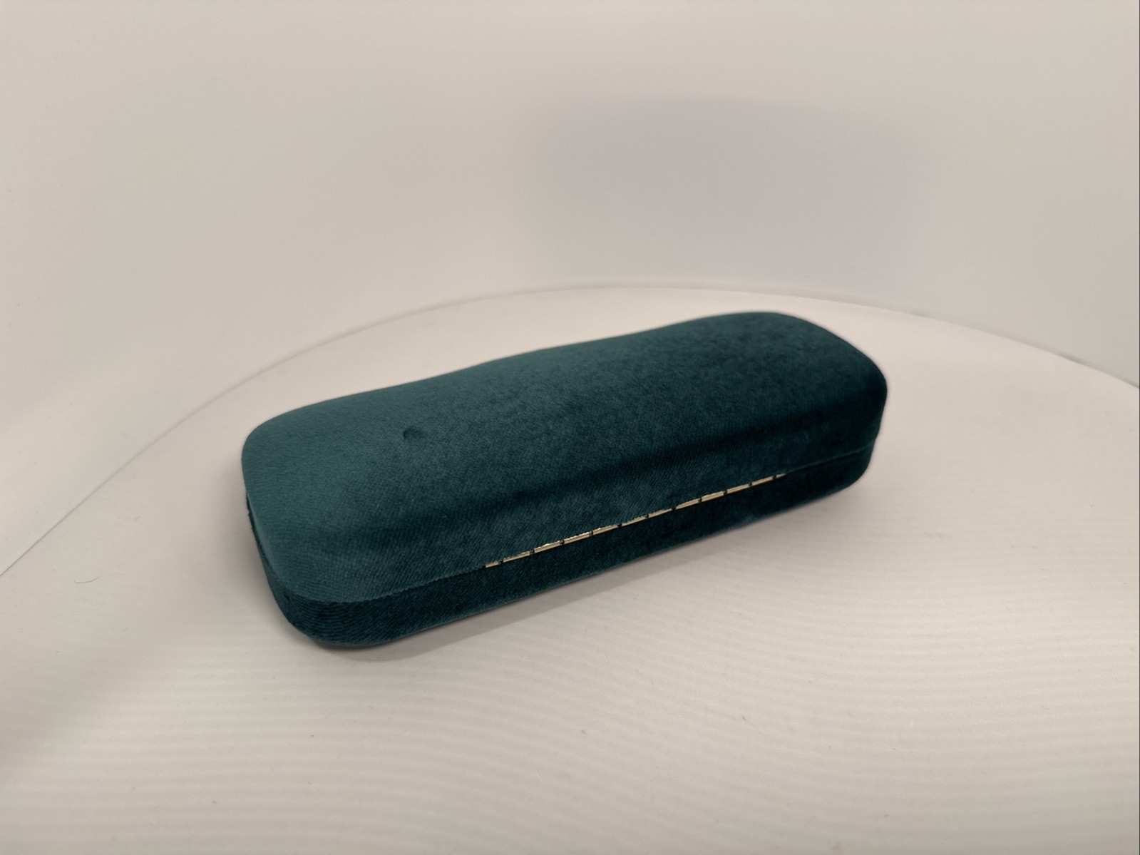 Gucci, GREEN, Small, Velvet Clamshell case