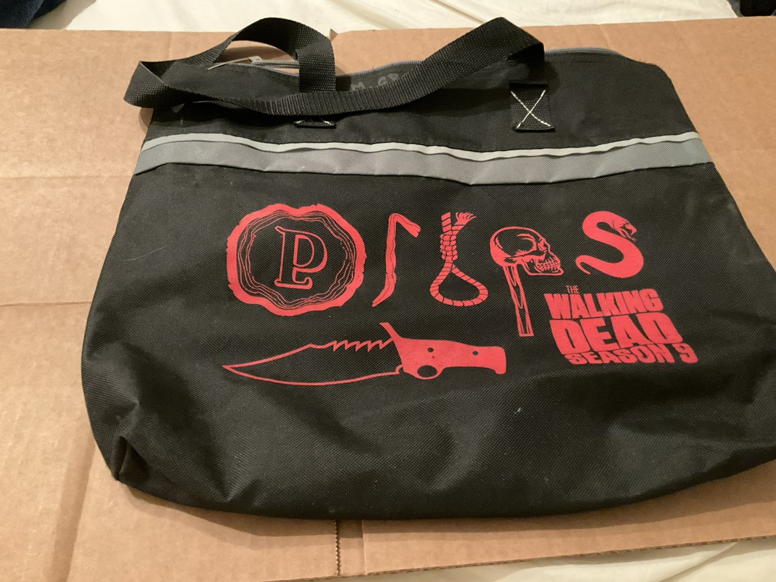 Walking Dead Crew - Season 9 Crew Gift Tote Bag Broken Zipper