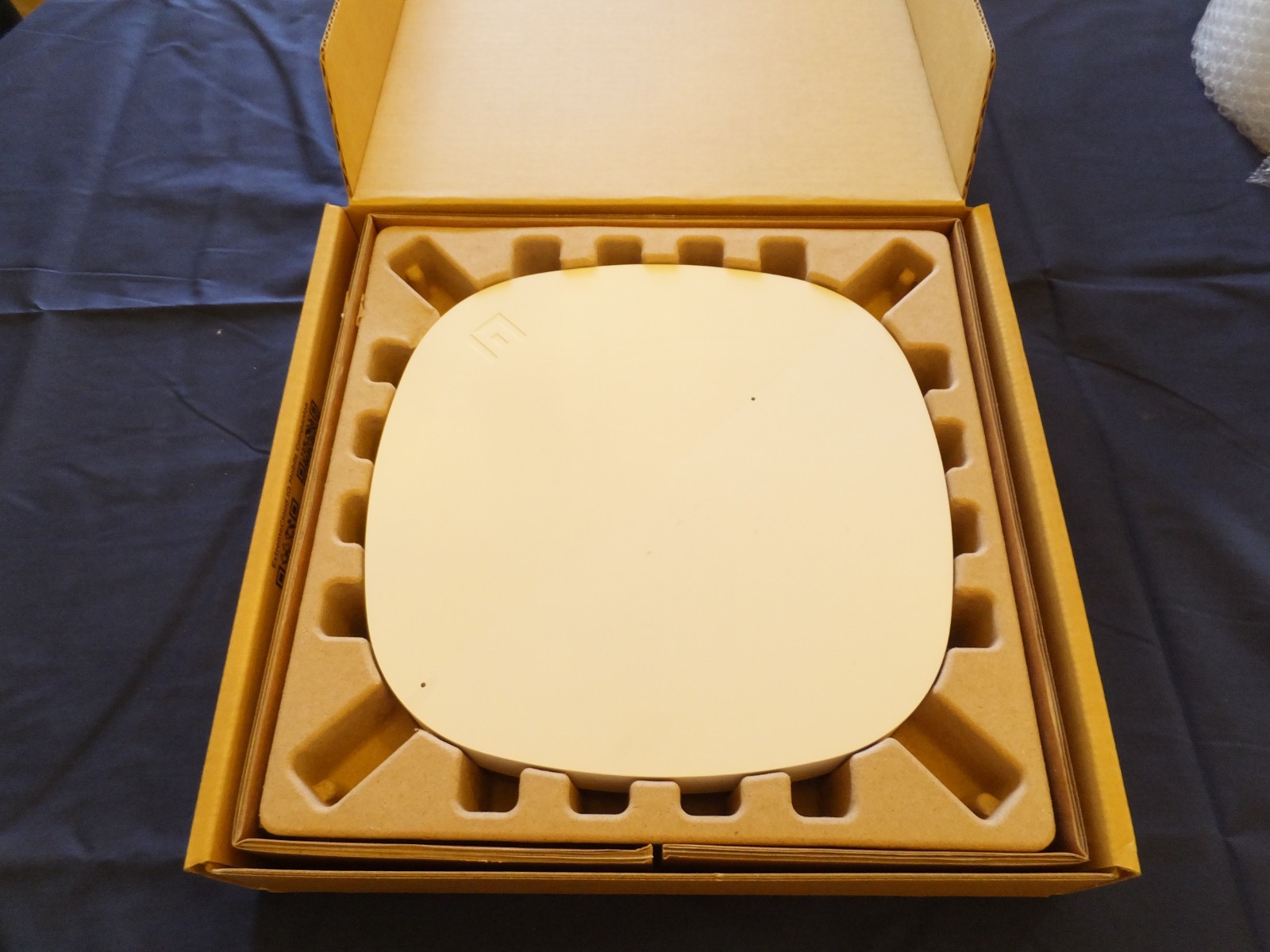 Extreme Networks AP5010-WW Wi-Fi 6E Wireless Access Point USED NOT TESTED