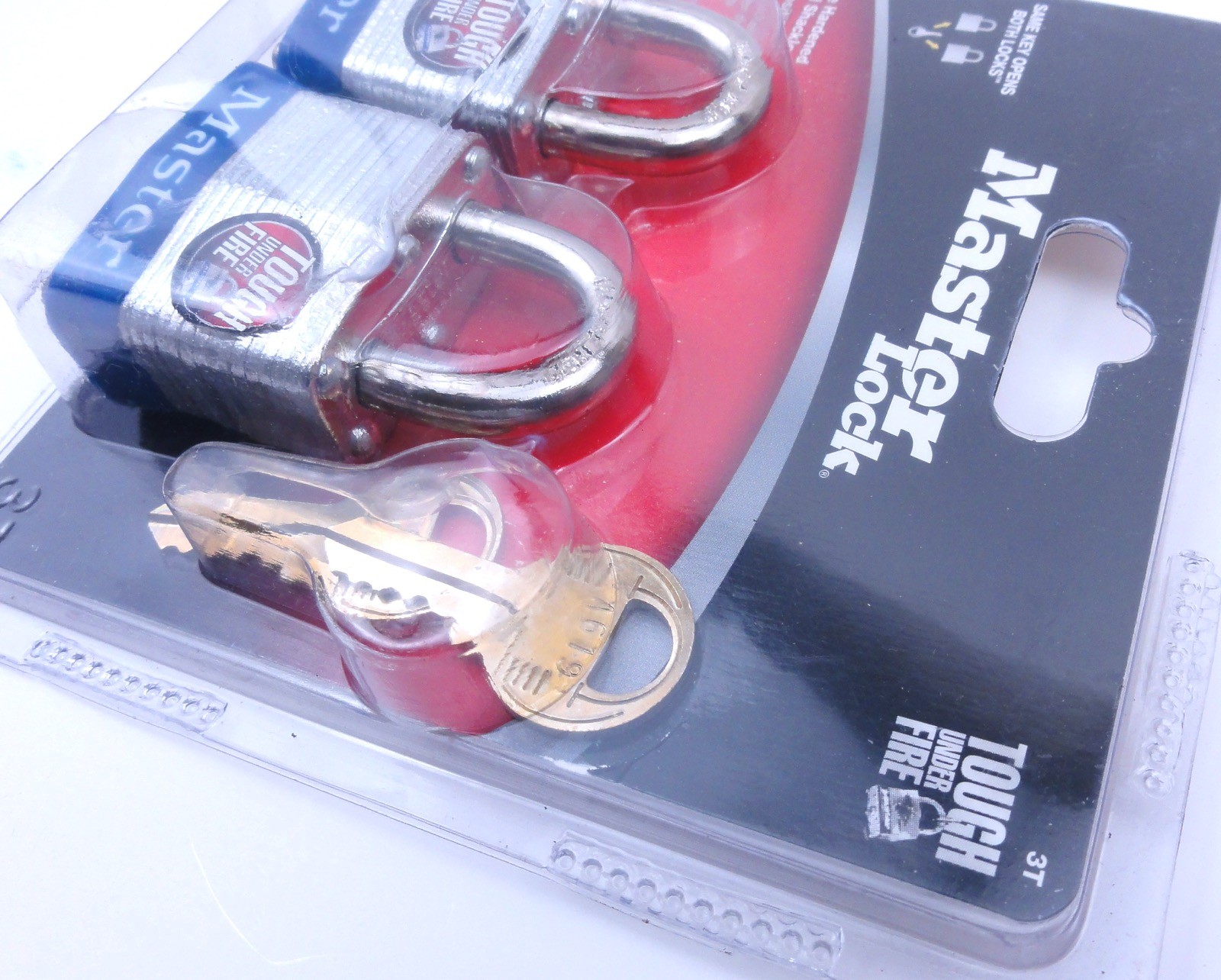 Master Lock Two Pack Padlock & Key Brand New Sealed Set 105247