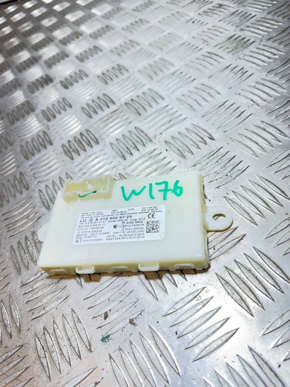 MERCEDES A CLASS W176 AMG GENUINE KEYLESS CONTROL MODULE ECU A2129009729
