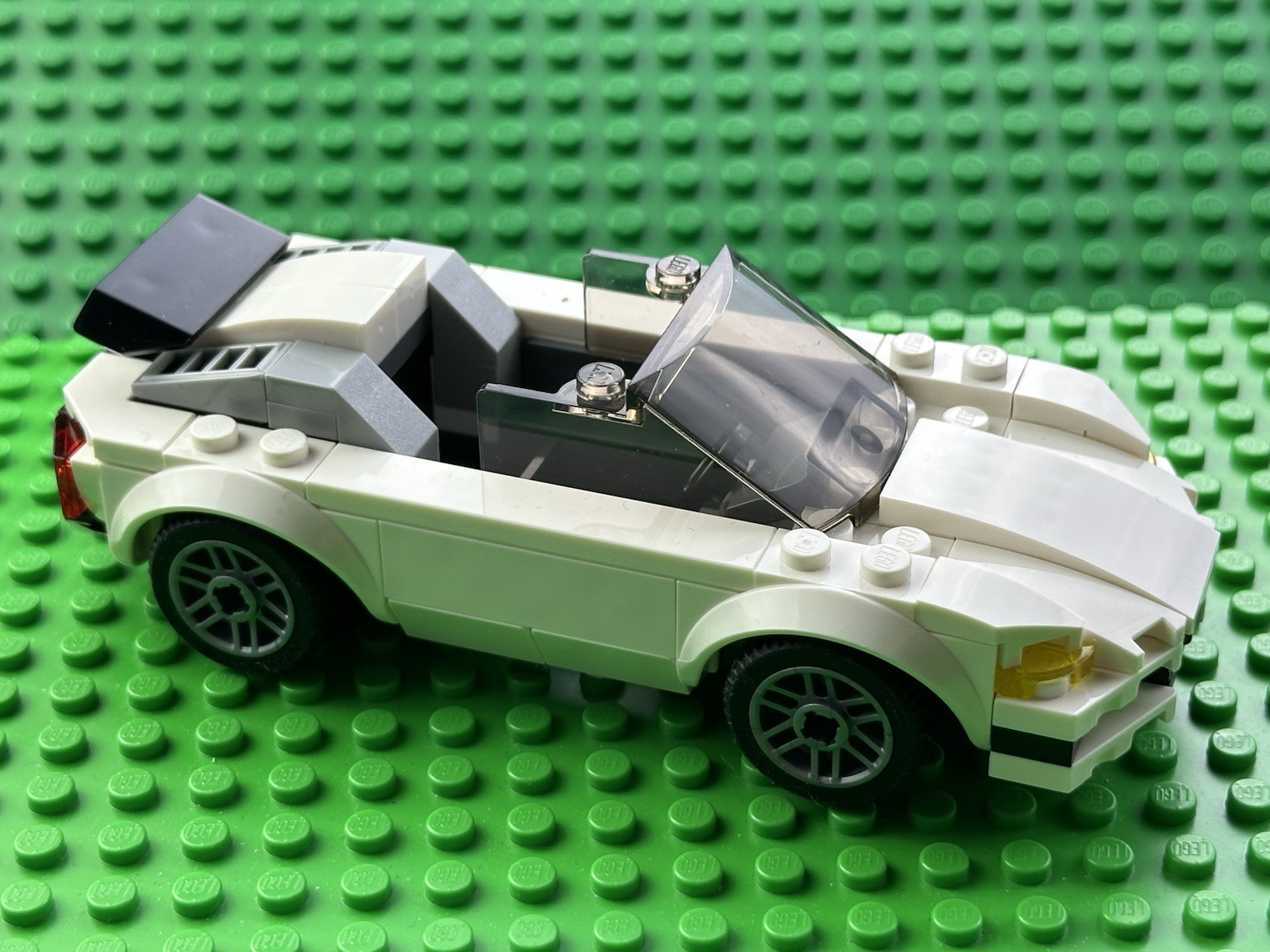Lego Marvel Car From Set 76216