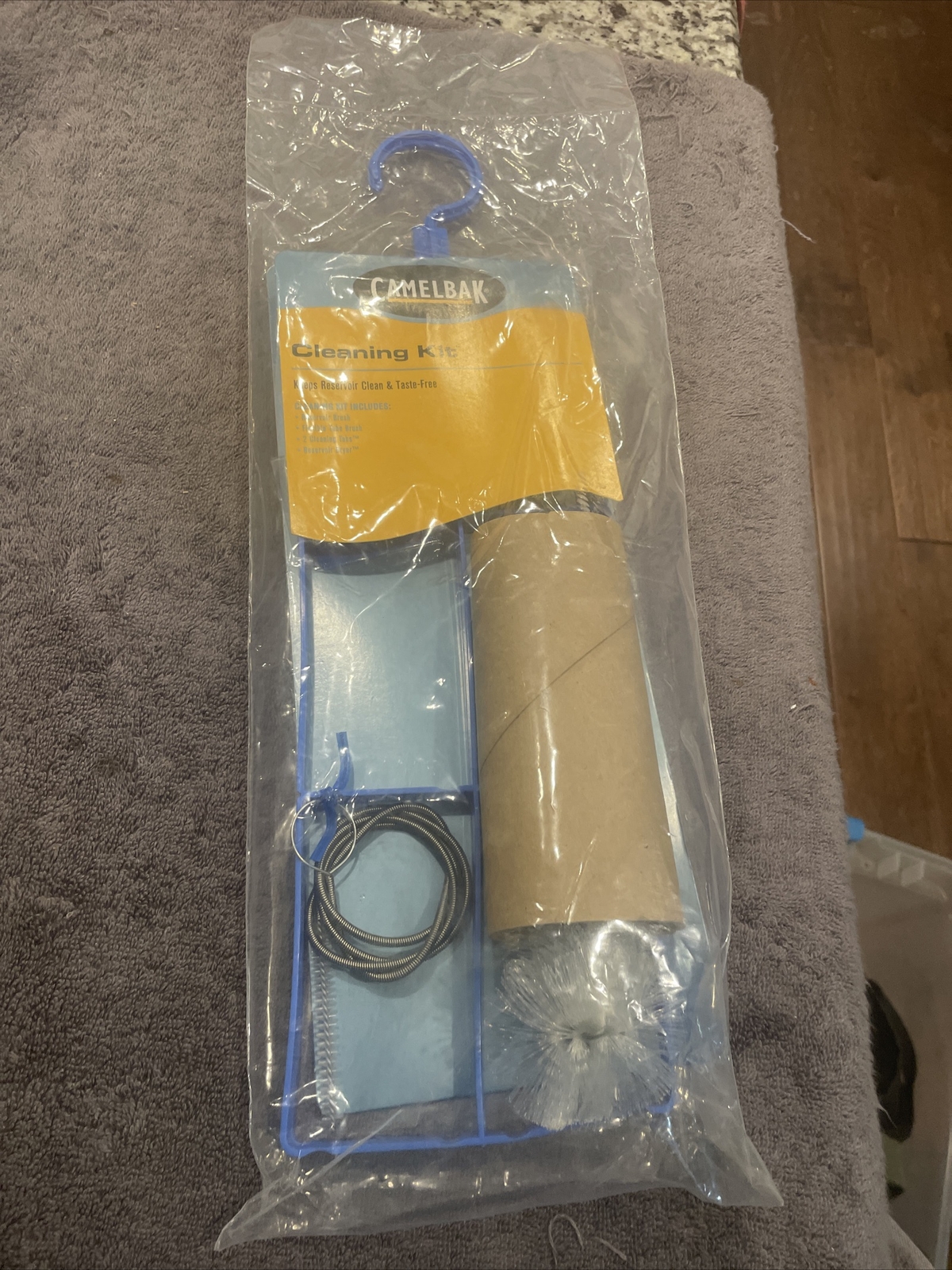 NEW Camelback Cleaning Kit Brush Dryer w/ Cleaning Tabs Hiking Hydration Pack