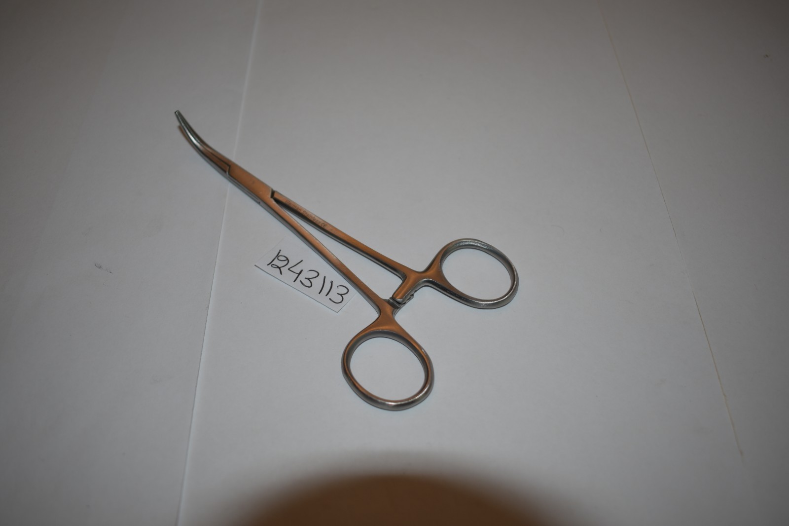 GEMINI RIGHT ANGLES FORCEPS 5" CURVED SERRATED