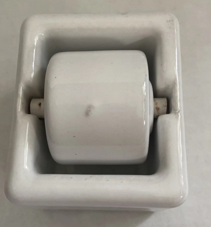 Vintage IDL Corporation Porcelain Stamp Roller No. 27125 chip on bottom