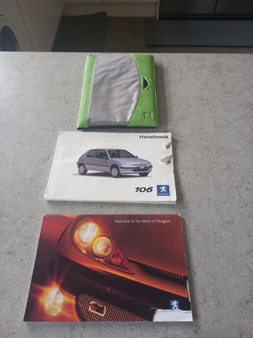 Peugeot 106 handbook With Wallet
