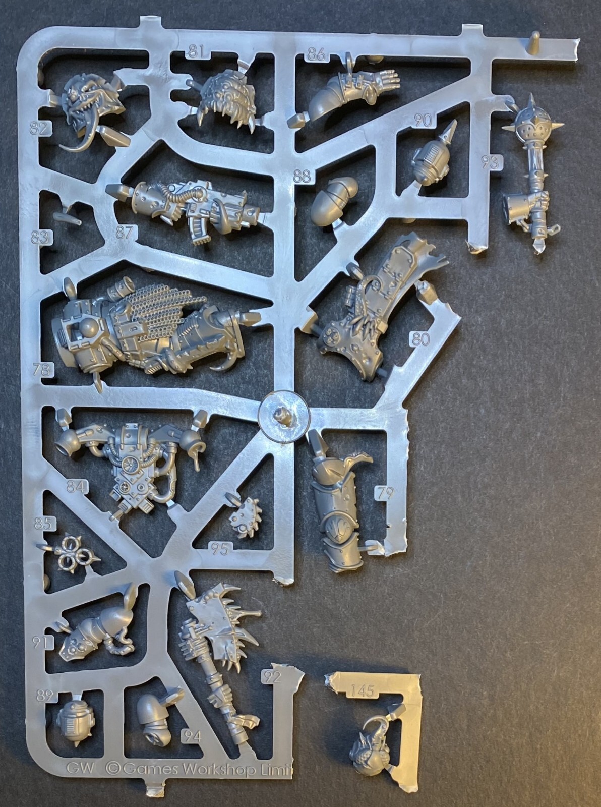 Plague Marine 3 Death Guard Mace of Contagion Axe Warhammer 40k - NoS (x1)