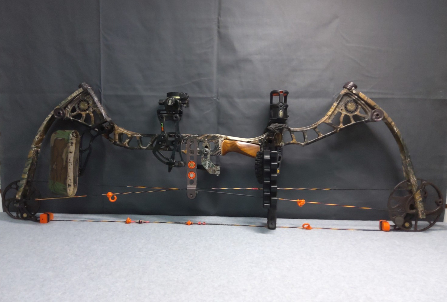 Matthews Solocam SE3 Composite Limb System Compound Bow