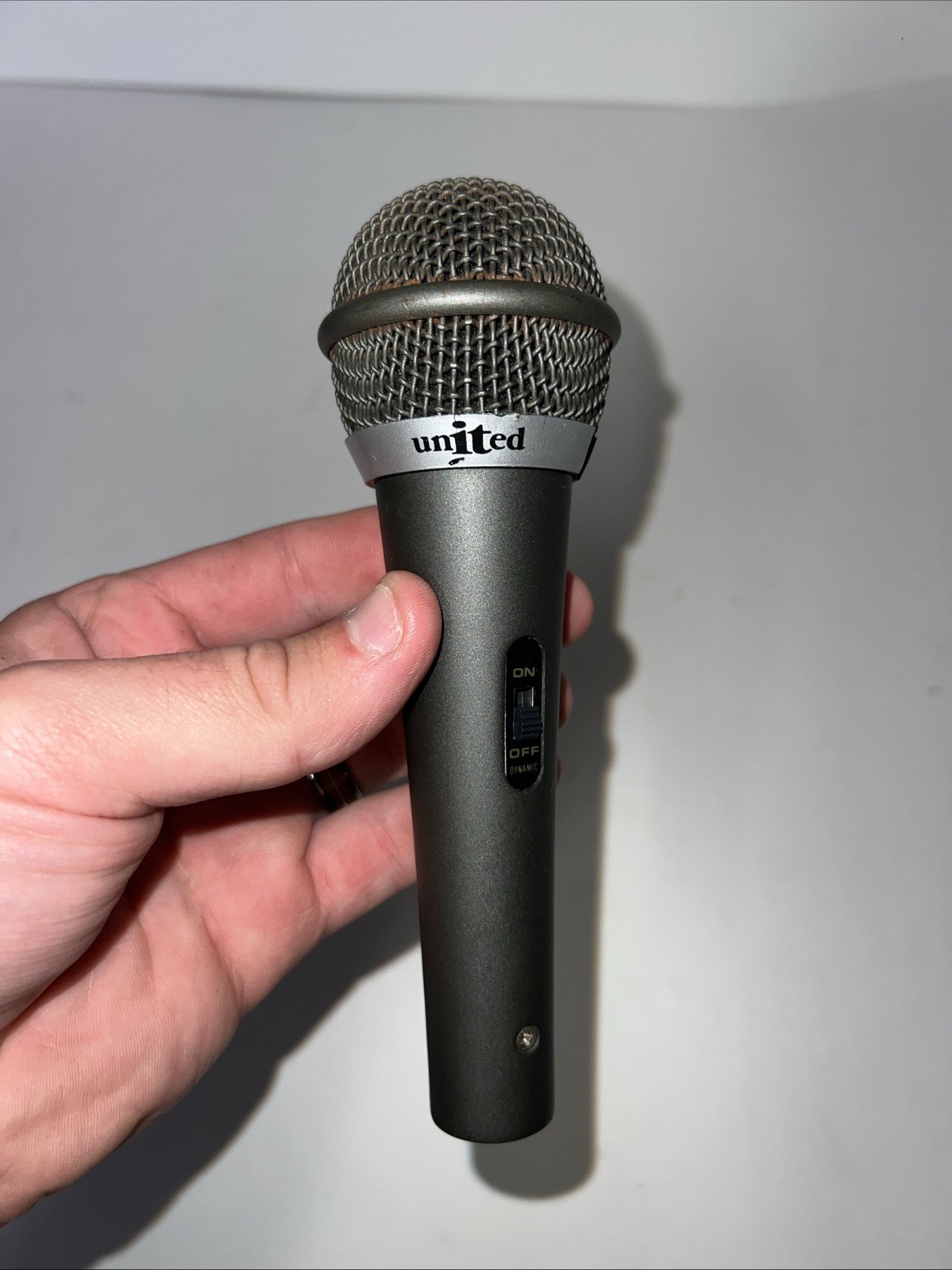 United UM-800 dynamic microphone Onn And Off Switch Tested