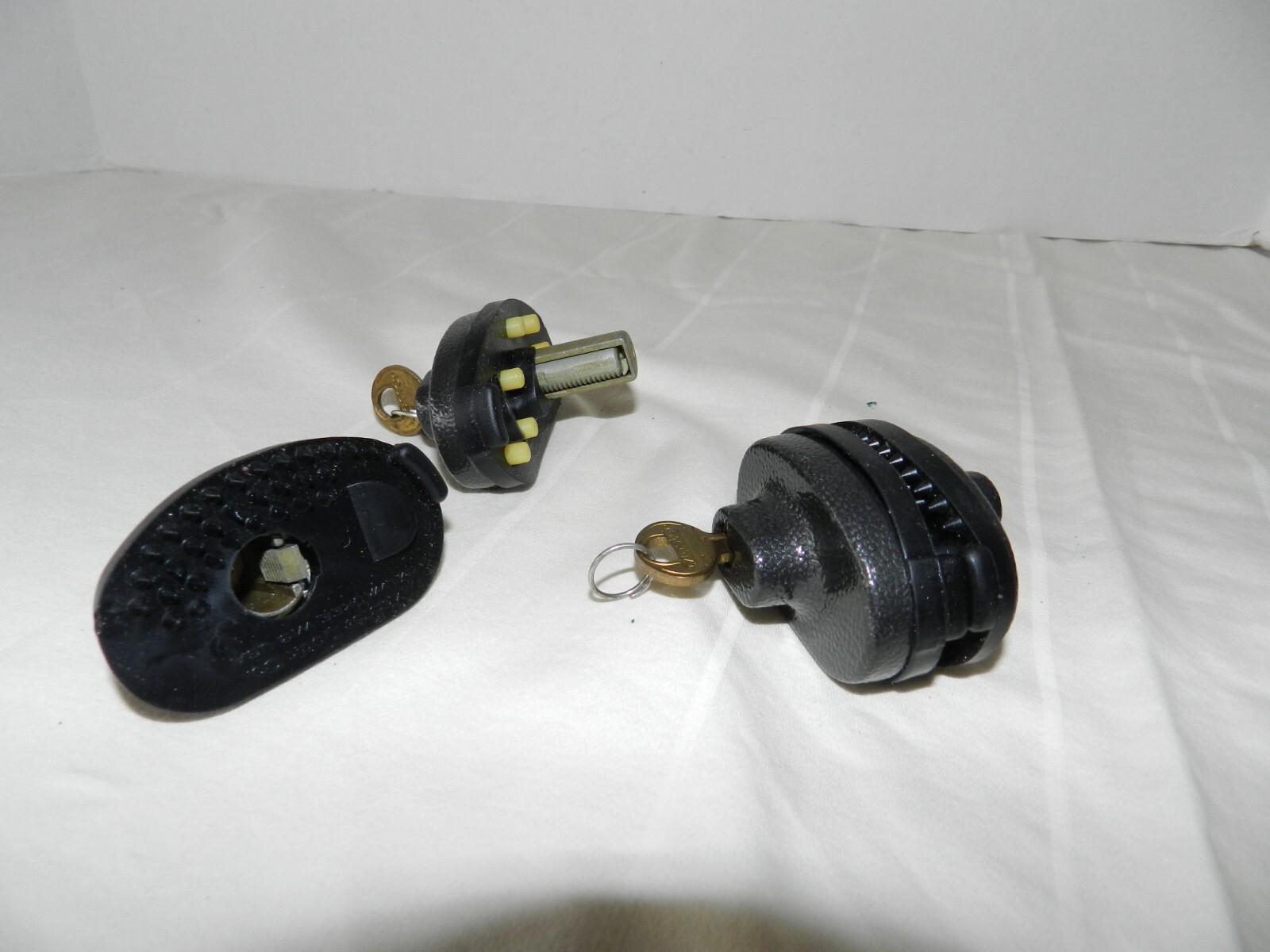 Set of 2 Keyed Alike Trigger Gun Locks Safety Universal Firearms Pistol Shotgun