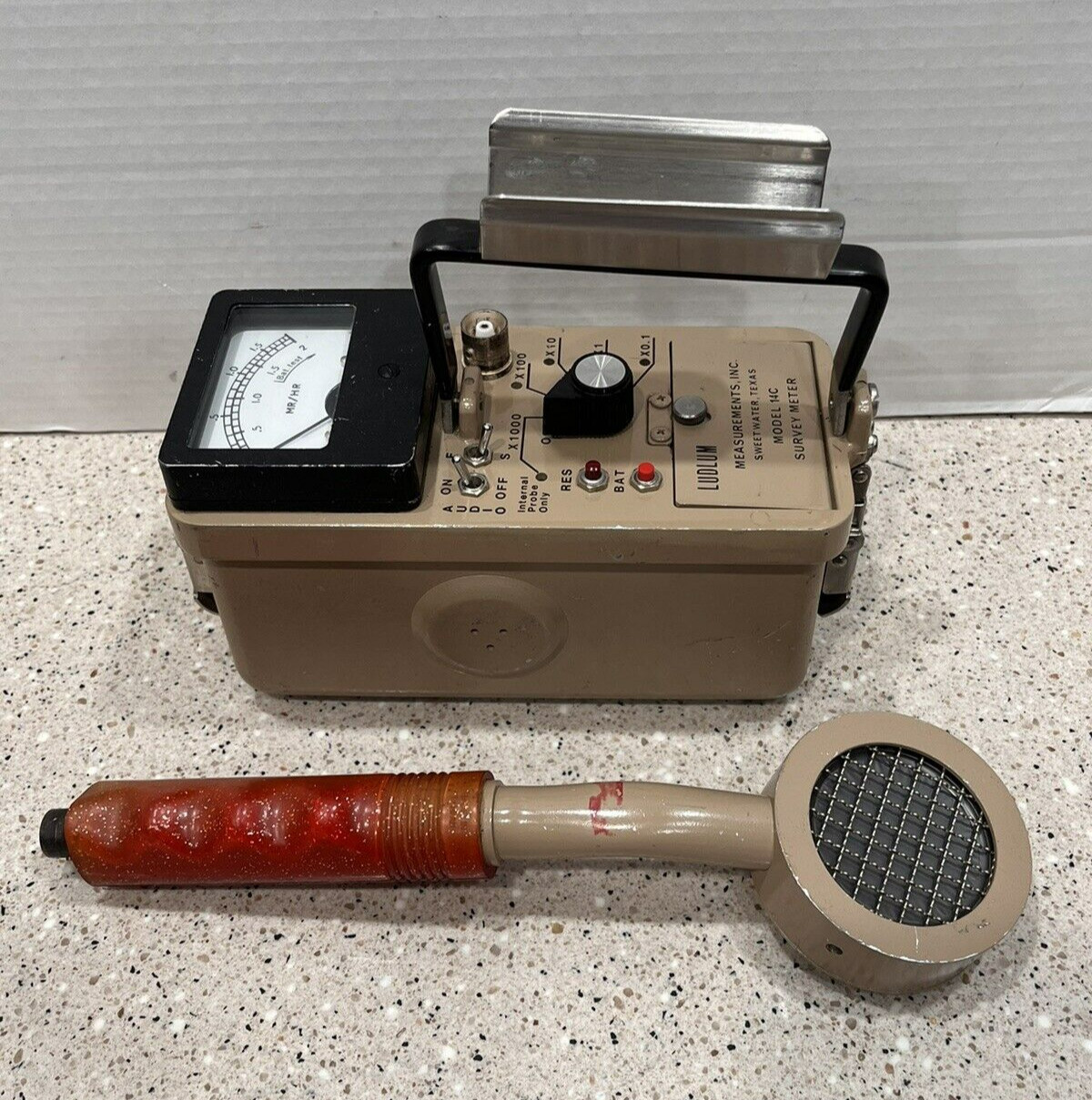 Ludlum Model 14C Survey Meter  w/ Pancake Probe