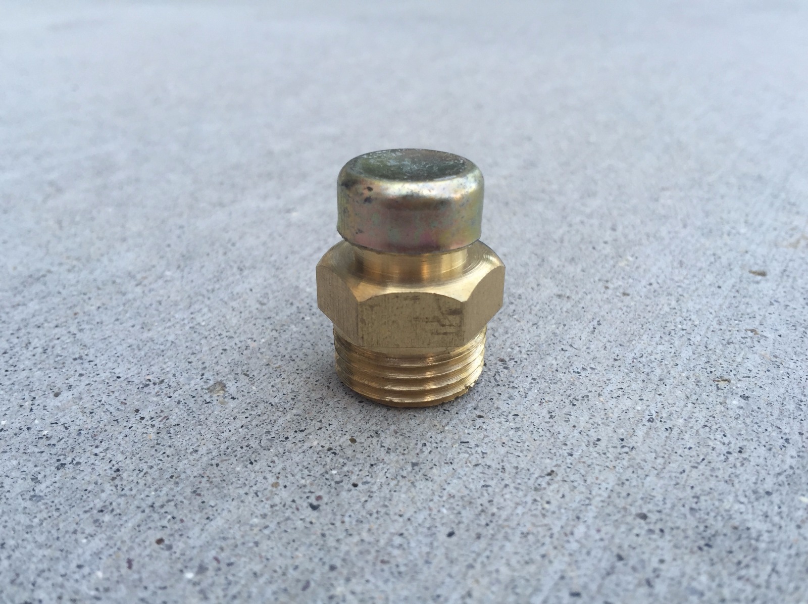 Woods 09-008, 1/2"-14 NPTF Pressure Breather Vent Brass Plug (09-008)