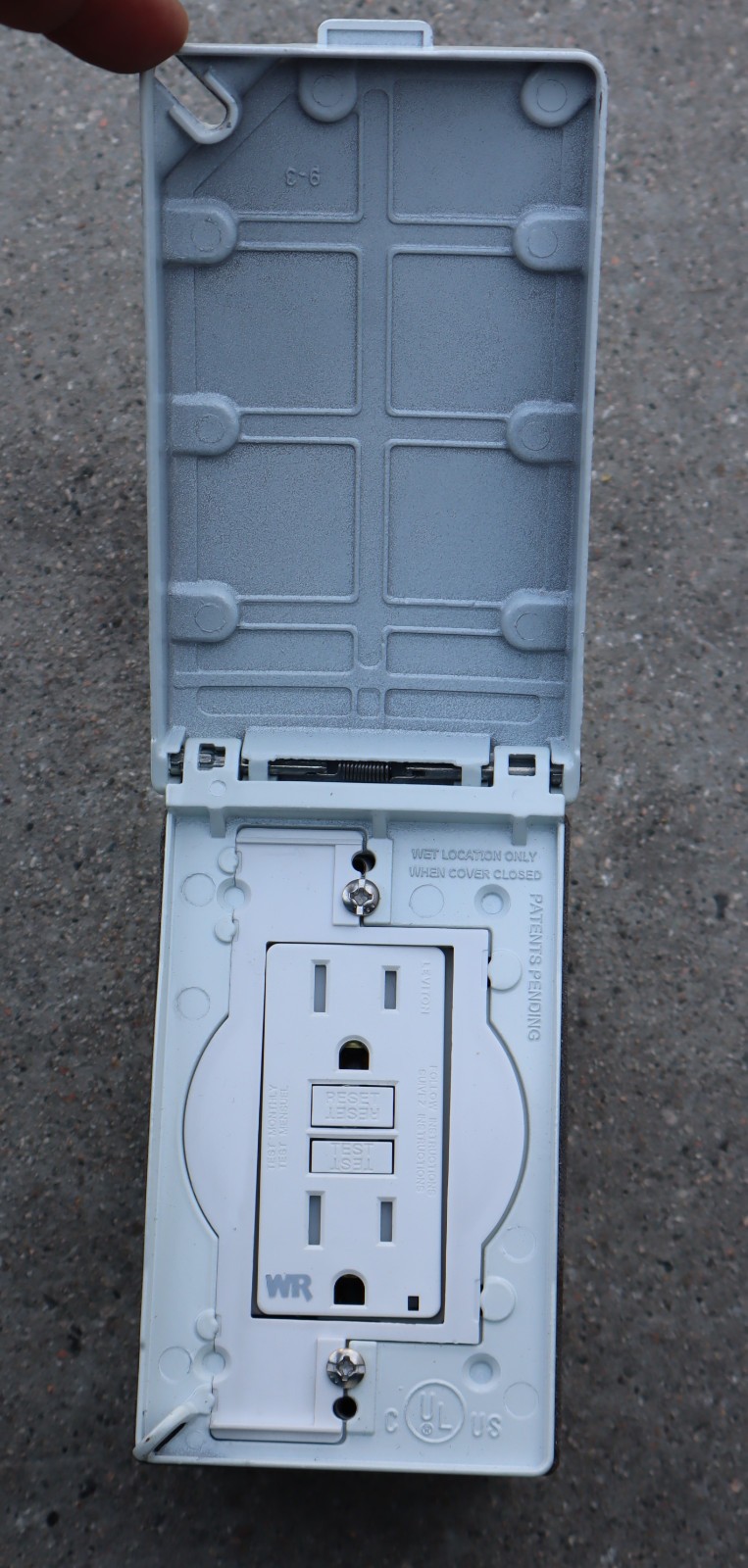 Commercial Electric 1-Gang Weatherproof Electrical Box Cover Metal White