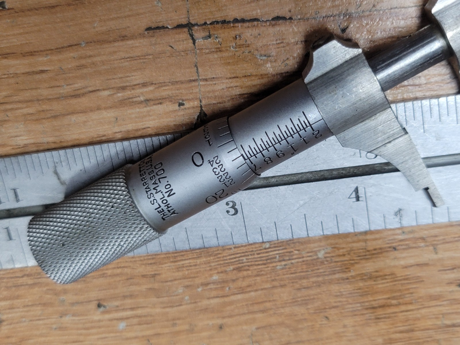 STARRETT .2 - 1 " INSIDE MICROMETER .001 " NO. 700