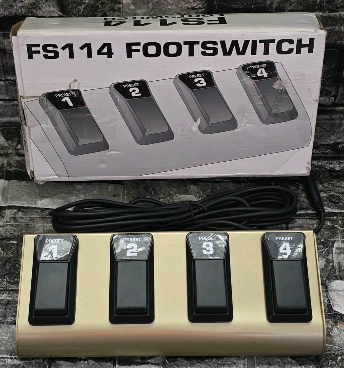 Behringer FS114 FOOT PEDAL SWITCH W/ 4 Preset Button Gold Controller NEAR MINT