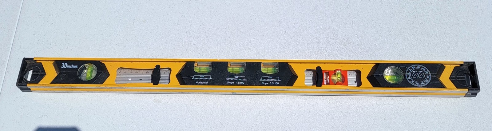 30" CEN-TECH Angle Ruler Protractor Spirit Level Scaffolding Builder Level-