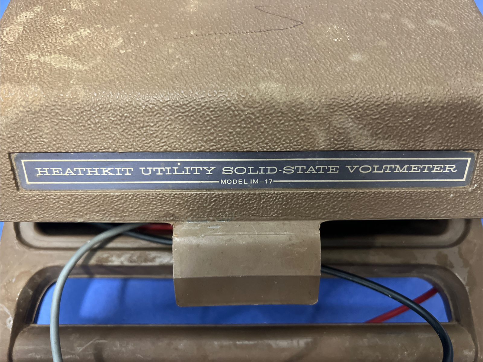 Heathkit Utility Solid State Voltmeter Model IM-17 in Hard Case Untested