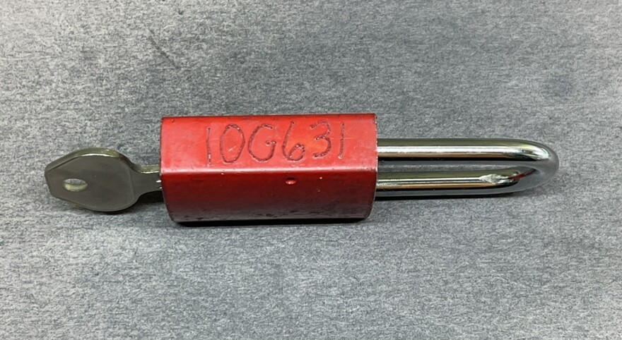 Master Lock 6835 Series Padlock(s) with 1 key each. Keyed alike.