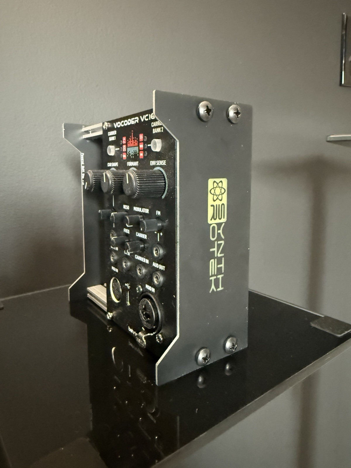 Behringer VC16 Eurorack Vocoder & EcoSkiff 24 HP Powered Case