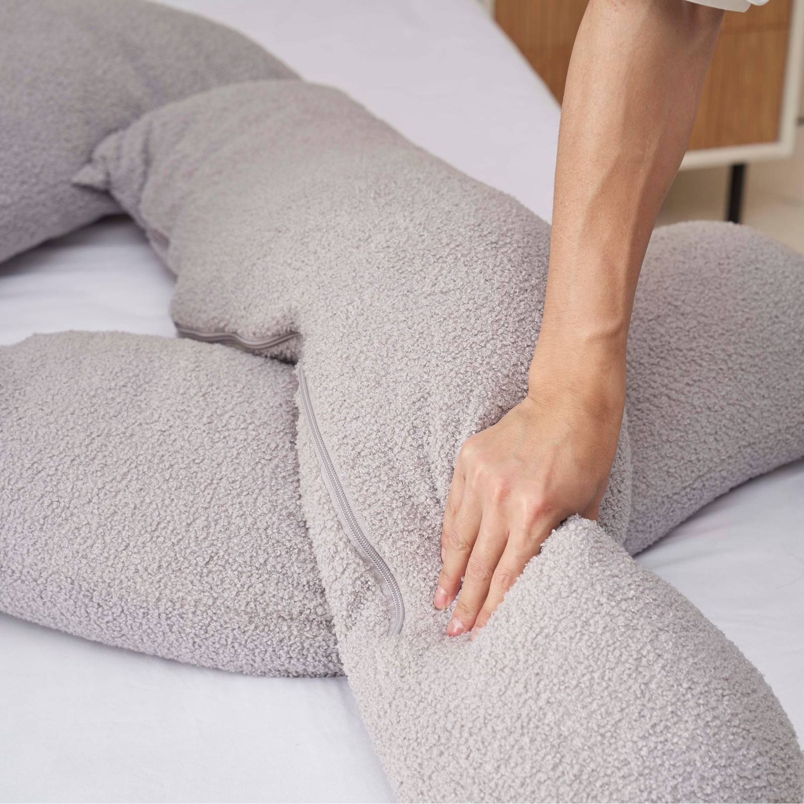 Adjustable head and waist,U-shaped full-body recliner for sleeping,reading and
