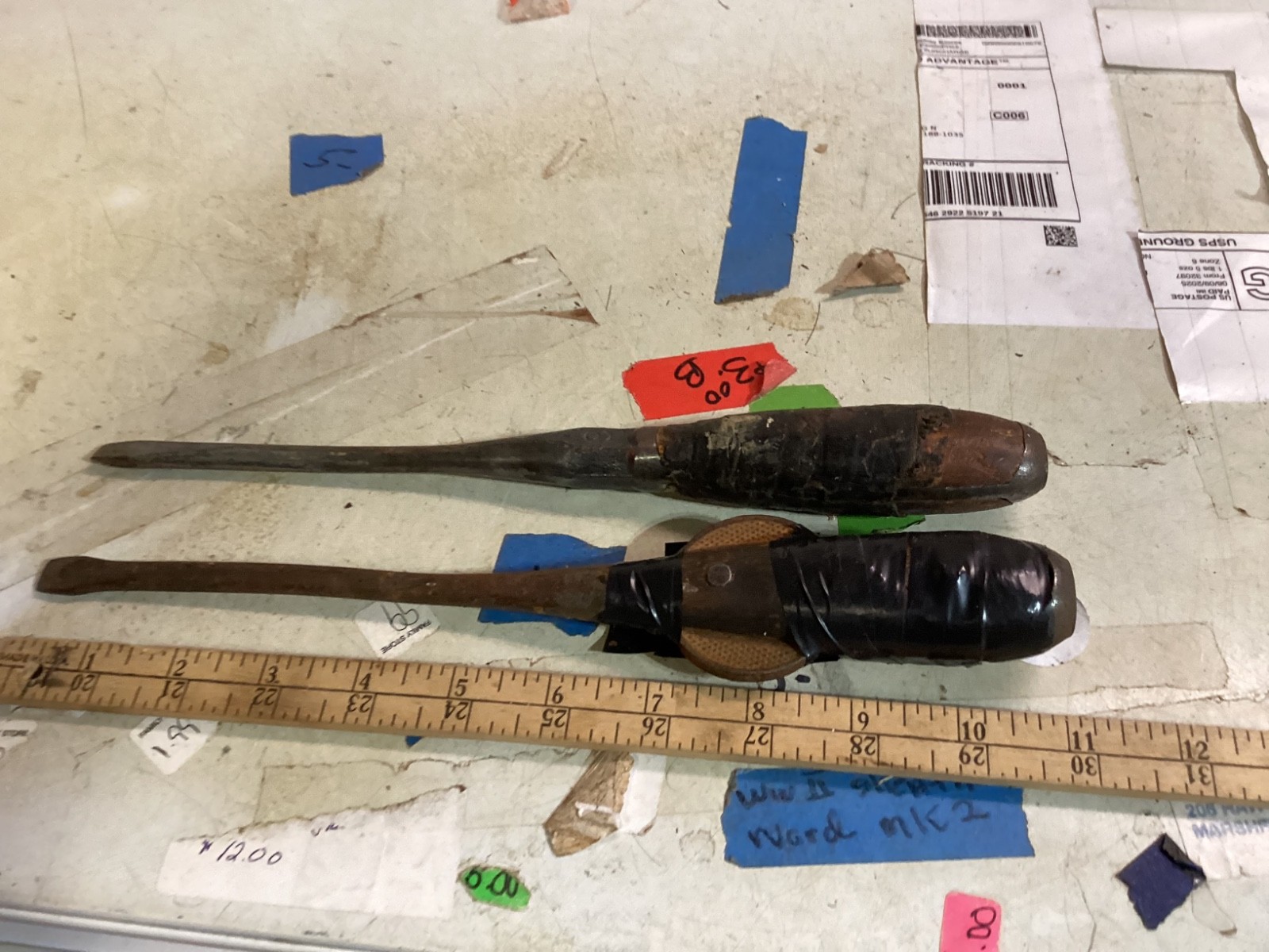 Vintage/Antique 3 Flat Head Slotted Screwdrivers Wood Handle Shank Heavy wings