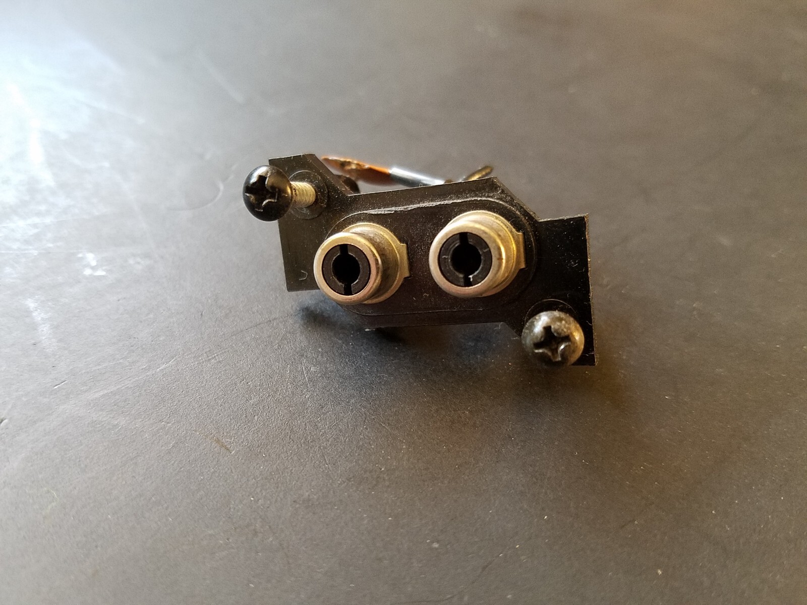 Original Output Jack For an MCS 3701 Tuner