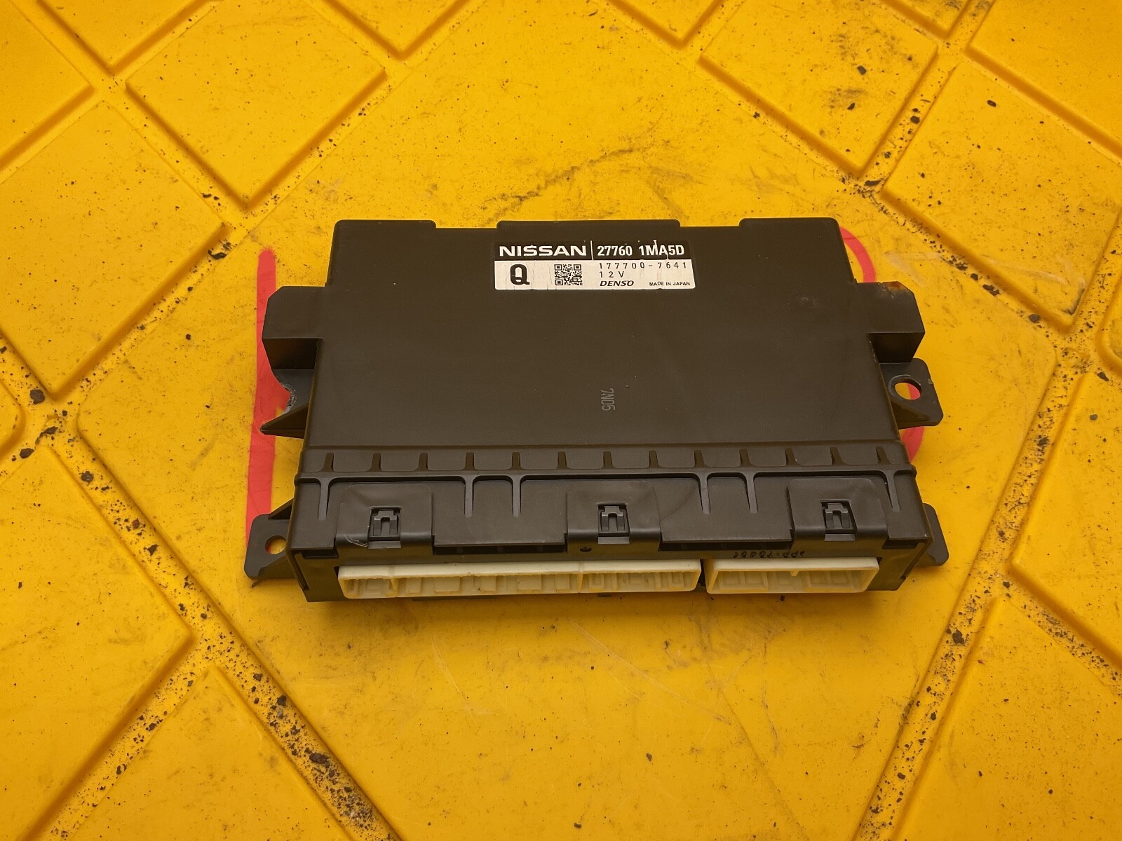 11 12 13 2011 2012 2013 INFINITI M37 CHASSIS CONTROL MODULE 27760 1MA5D