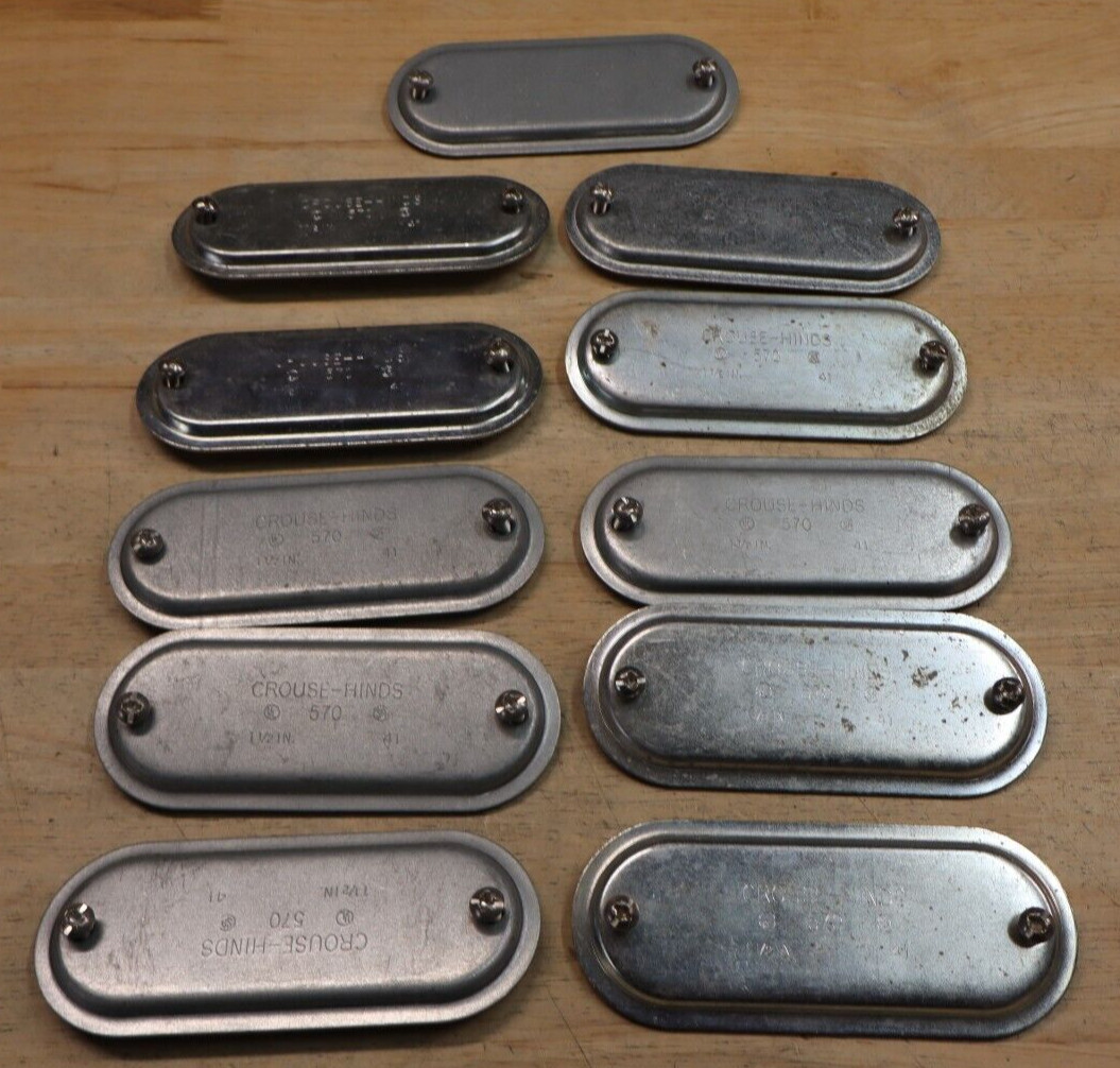 Lot of 11 Eaton Crouse-Hinds series 570G Condulet Form 7 Cover 1 1/2"