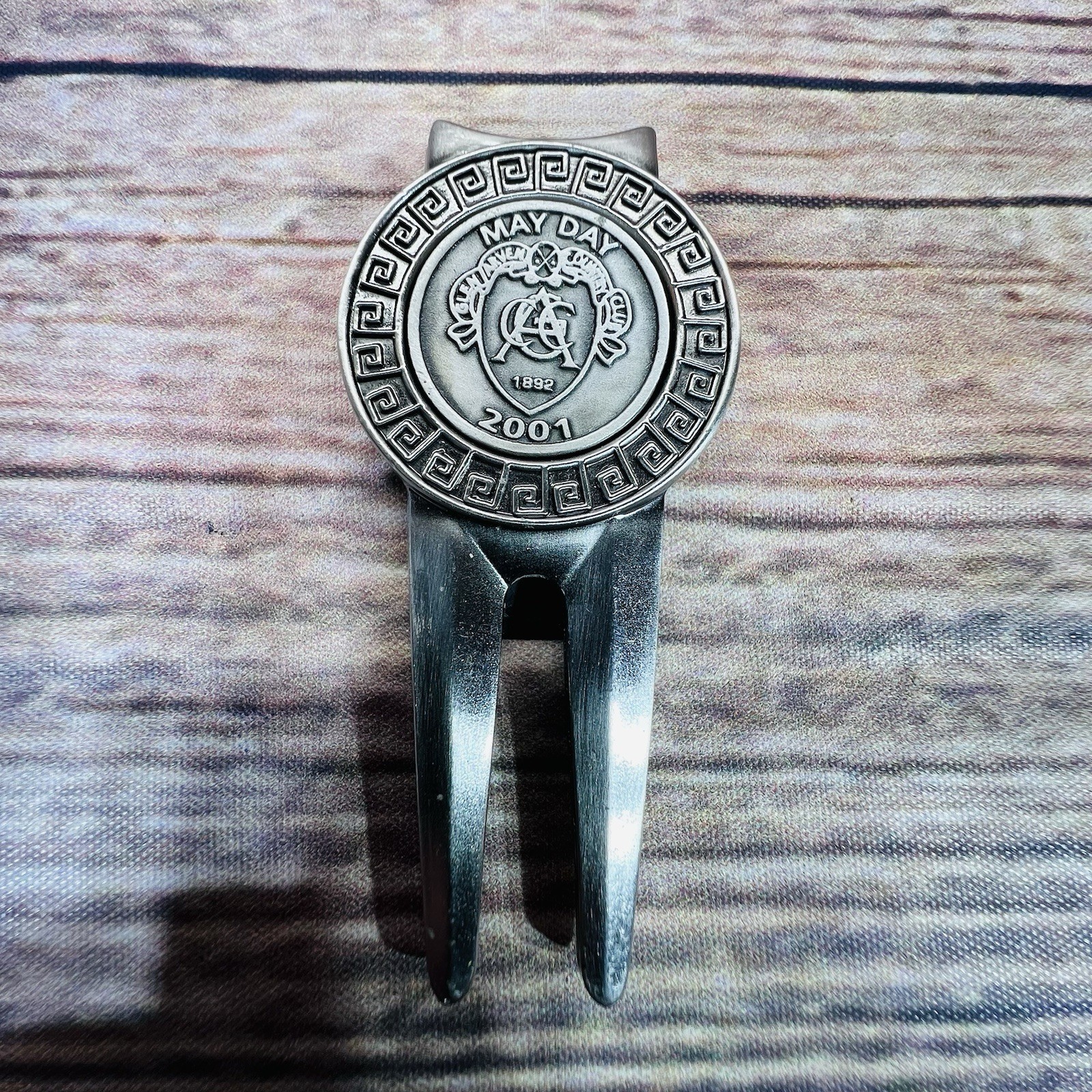 2001 PGA Championship Divot Tool & 1" Coin Style Marker