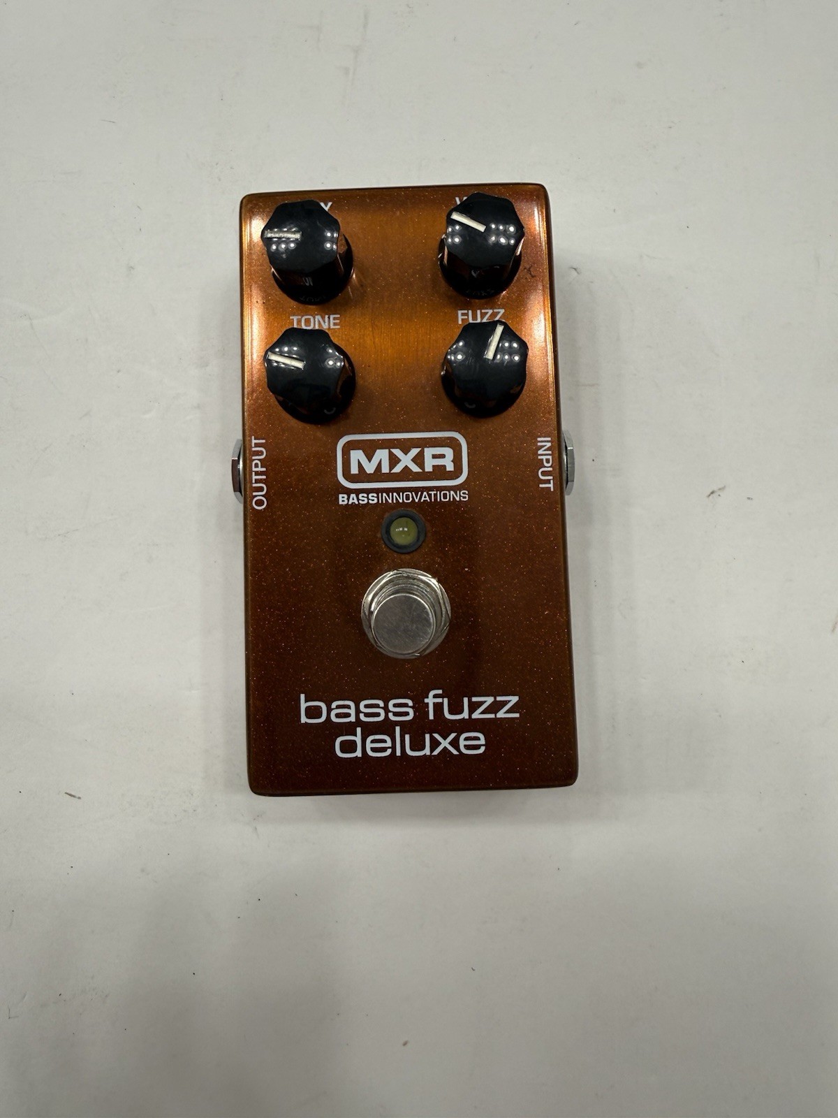 MXR Dunlop M84 Bass Fuzz Deluxe Guitar Effect Pedal