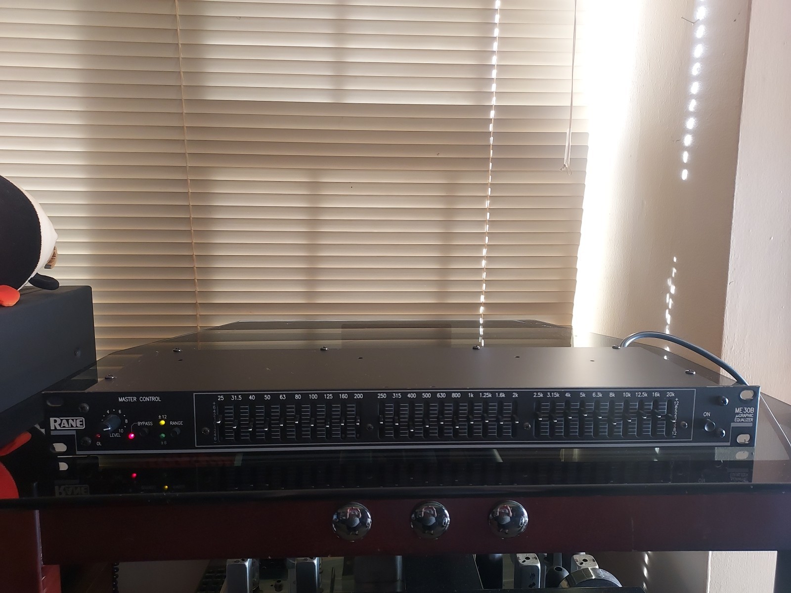 RANE ME30B Professional  30 Band EQ Rack Mount Graphic Equalizer