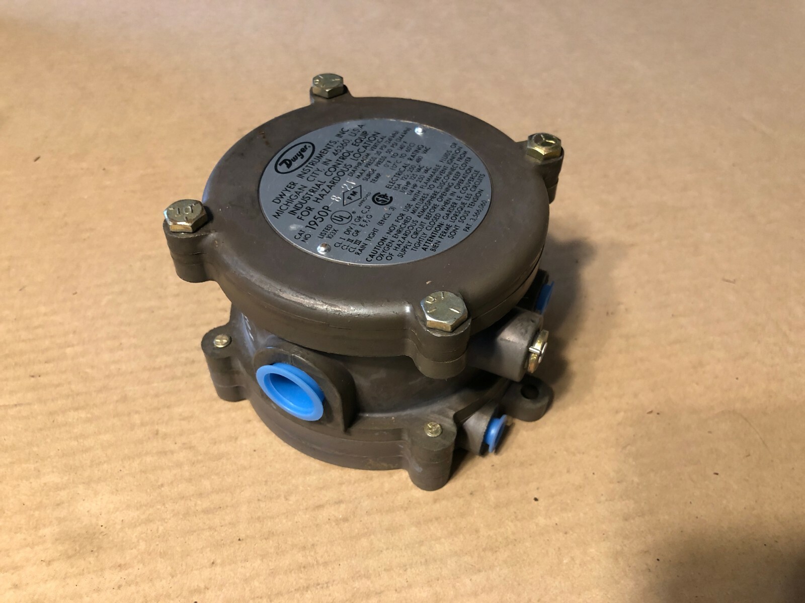Dwyer, Pressure Switch, 1950P-8-2F