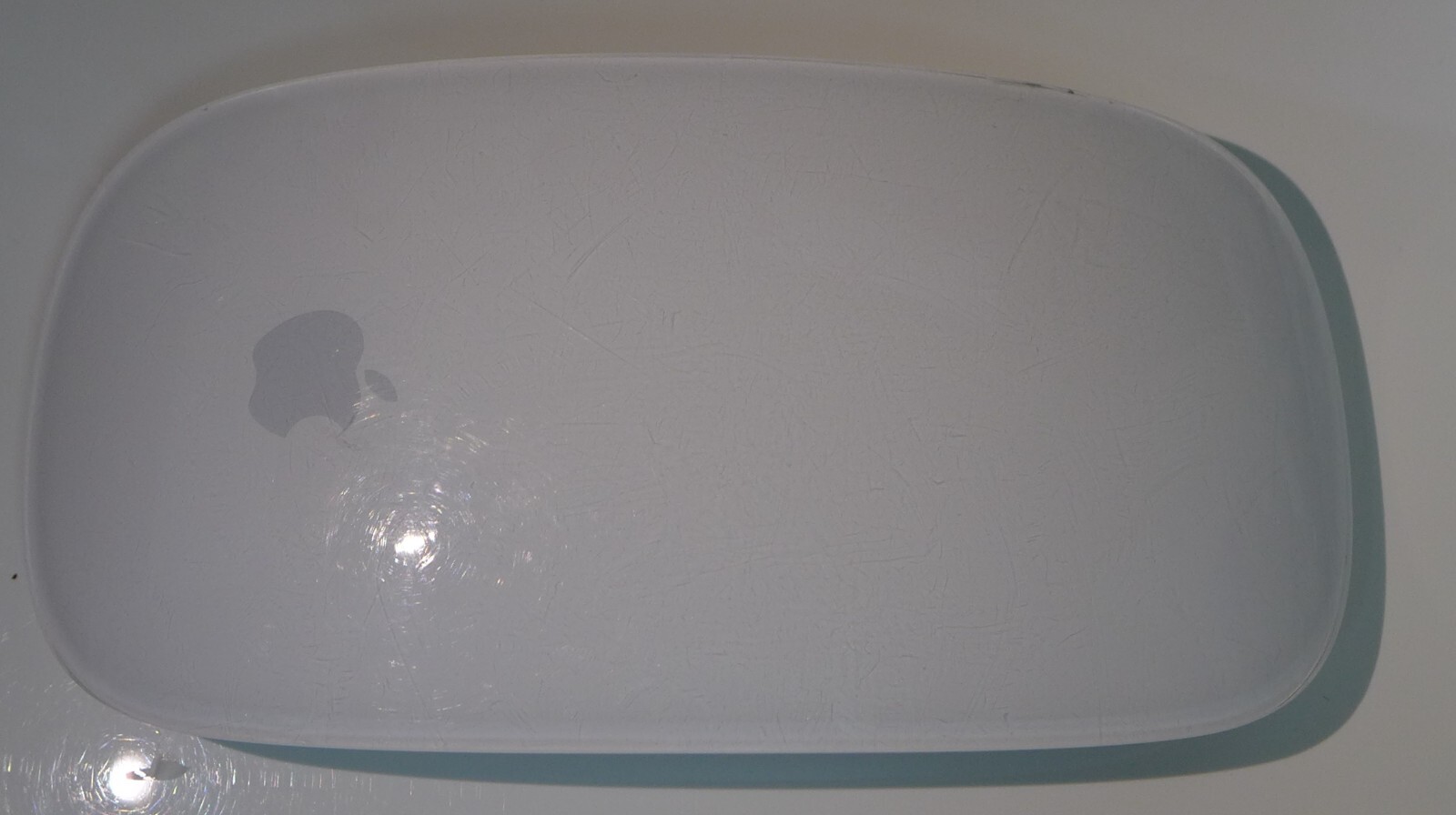 Apple A1296 Wireless Tactile/Multi-Touch Mouse, Silver, MB829LL/A- Scratches