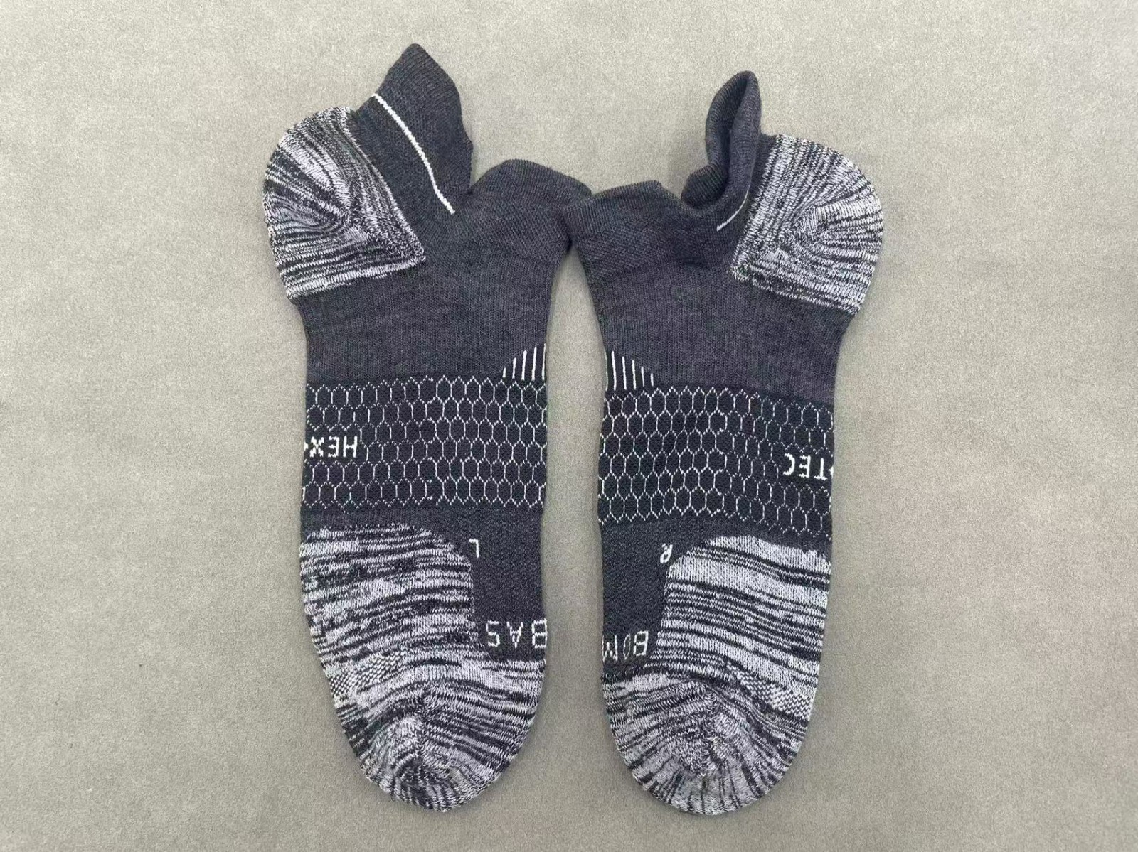 4 Pairs Bombas Men's Running Performance Ankle Socks Size Large 9-13 4 color
