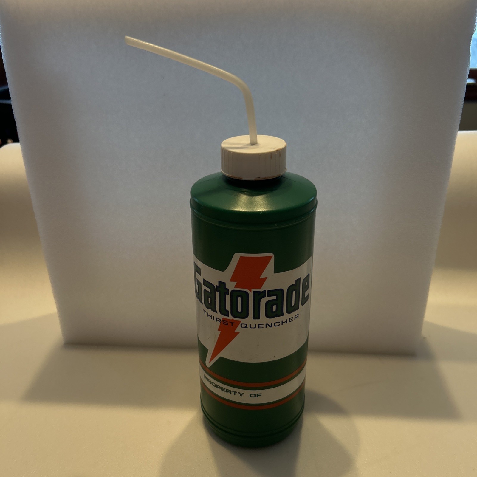Vintage 1980s Green Gatorade Thirst Quencher Plastic Training Water Bottle 32 Oz
