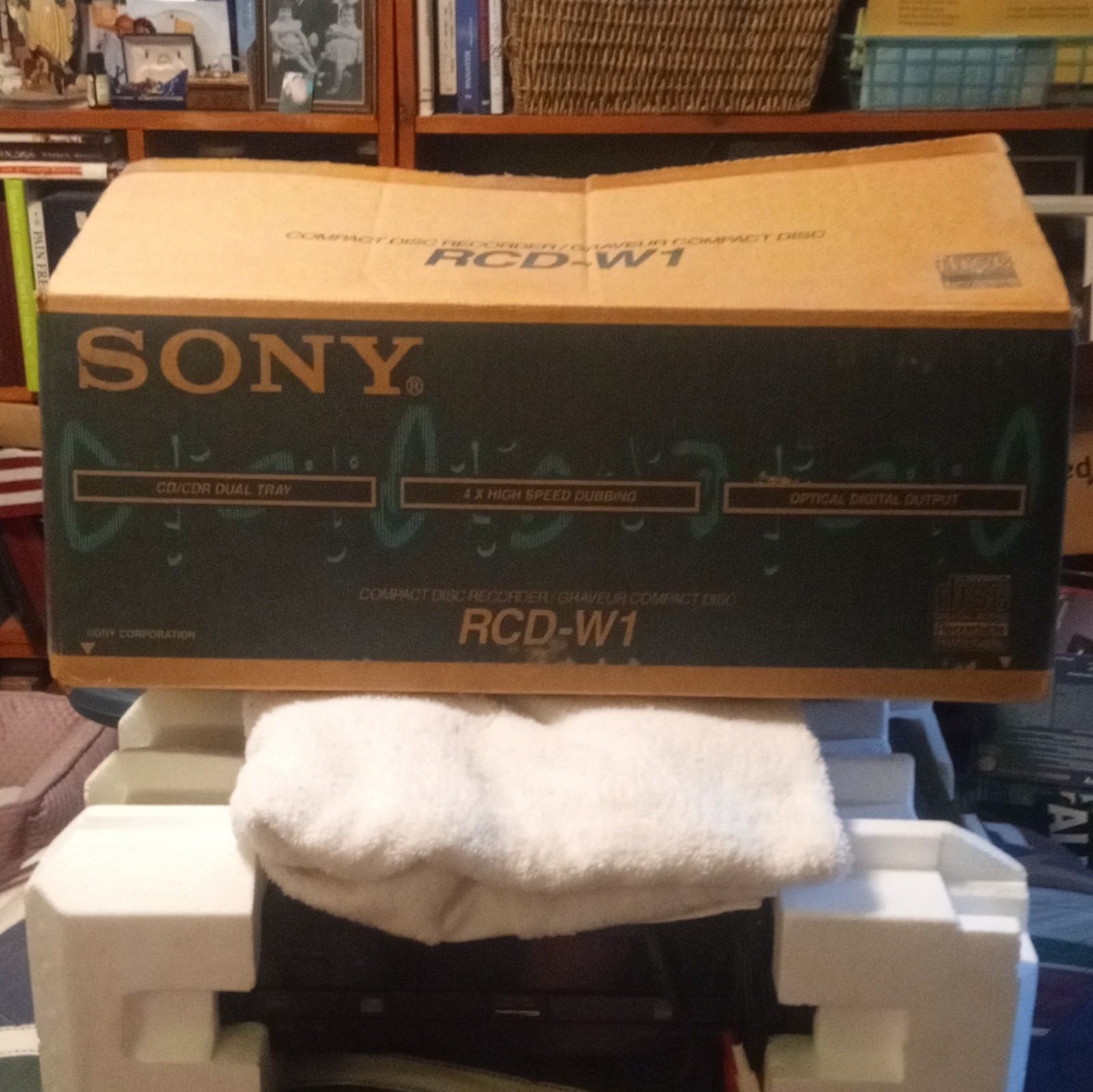 Sony RCD-W1 CD Recorder Dual Tray Black 4x High Speed Dubbing with Remote