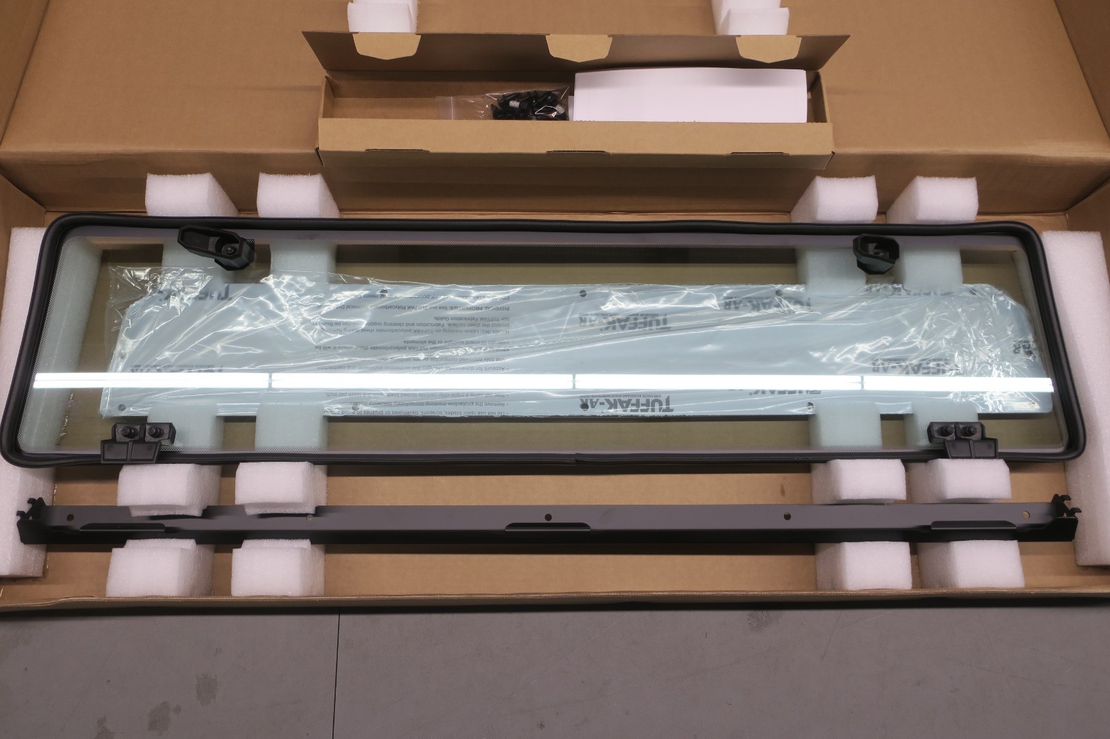 POLARIS OEM Rear Glass Window, XPEDITION 2884412