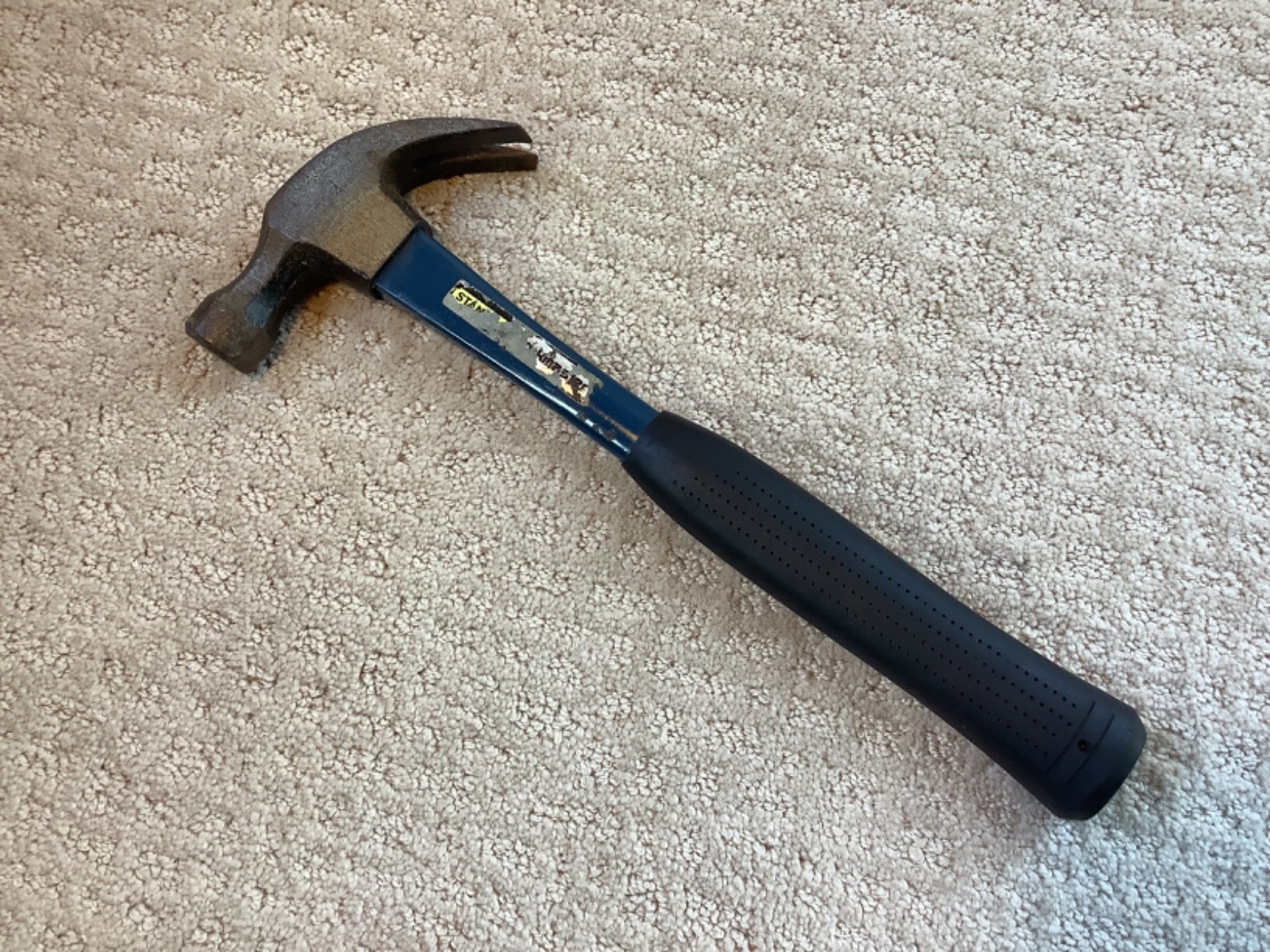 Stanley Tools 51-110 16oz smooth face claw hammer, padded blue fiberglass handle