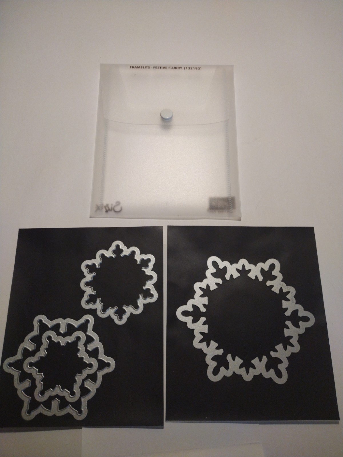 Stampin Up Big Shot Festive Flurry Framelits Dies
