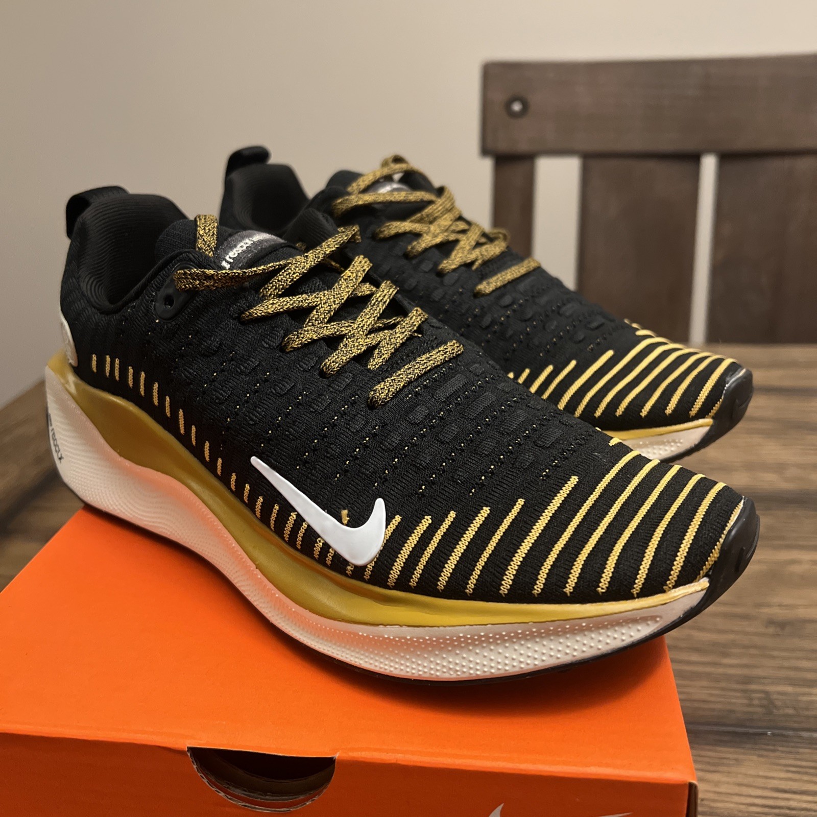 NikeReactX Infinity Run 4 Men’s  Size 10 Black/ Gold