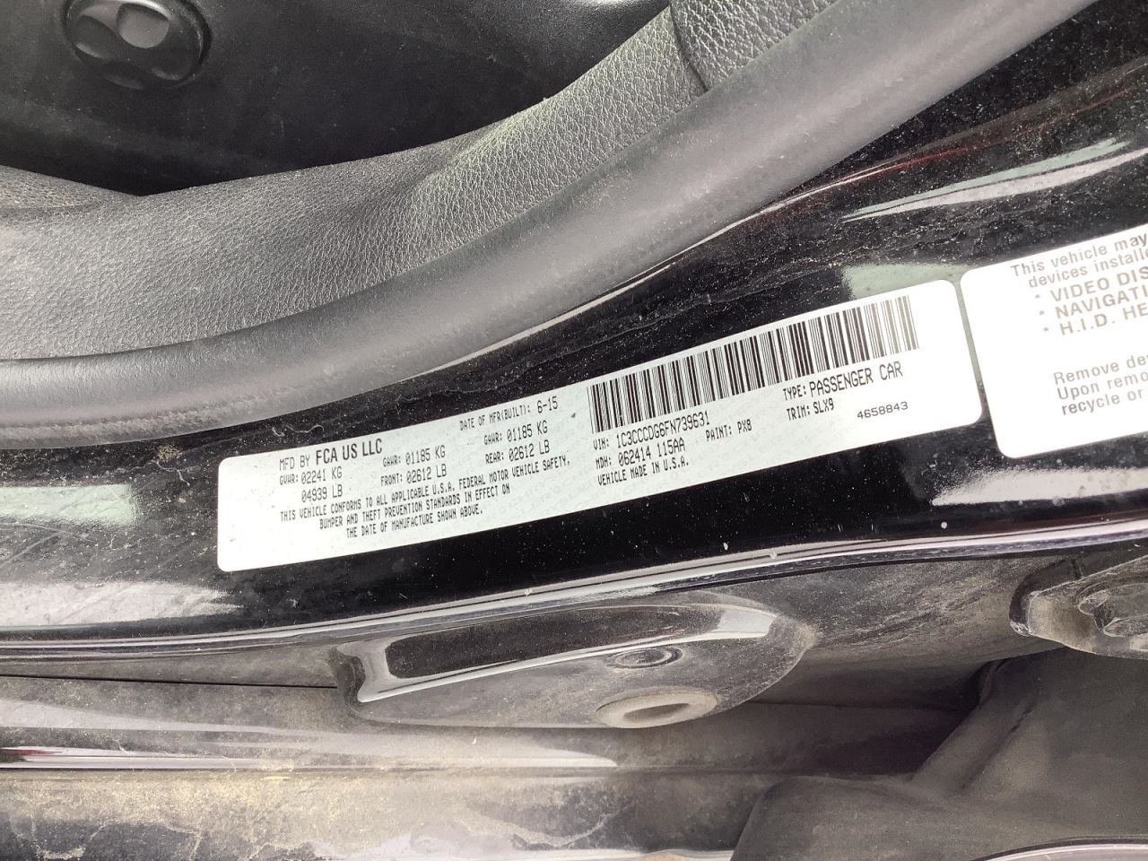 200 2015 Glove Box 4946589