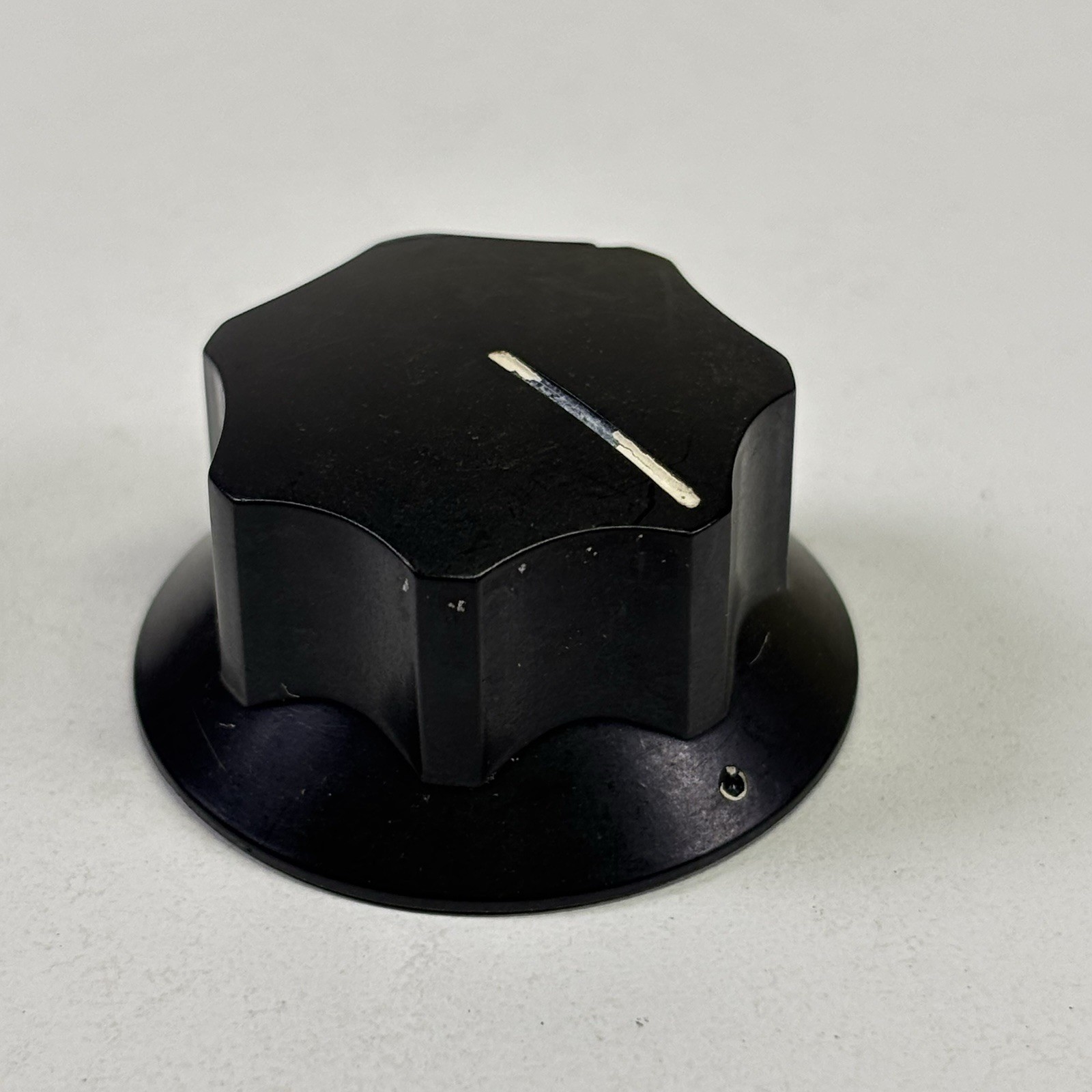 VTG Heptagon Pointer Knob for Amp/Radio S-648 1.25" D 1/4" Shaft Damaged