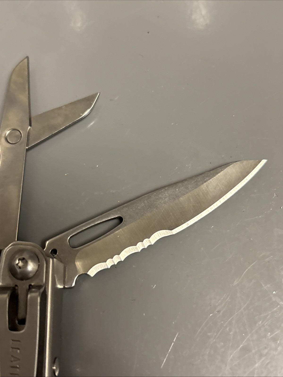 LEATHERMAN MULTI TOOL - WINGMAN