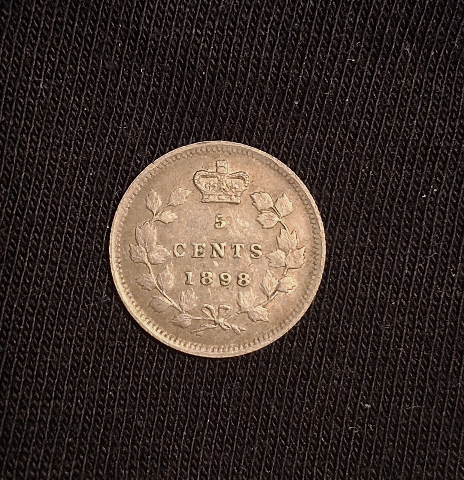 CANADA-1898  5 CENT SILVER- XF-SCARCE DATE